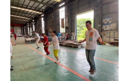 公司团建跳绳角逐